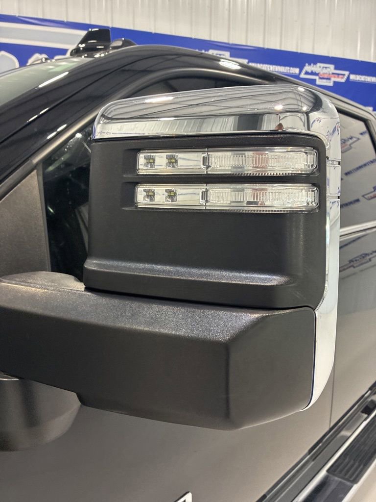 Used 2023 Chevrolet Silverado 2500 LTZ AWD/4WD image 13