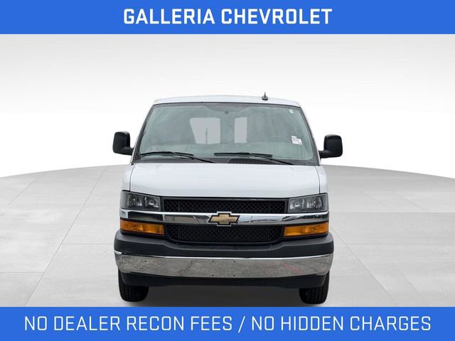 Used 2024 Chevrolet Express 2500 w/ Driver Convenience Package RWD image 3