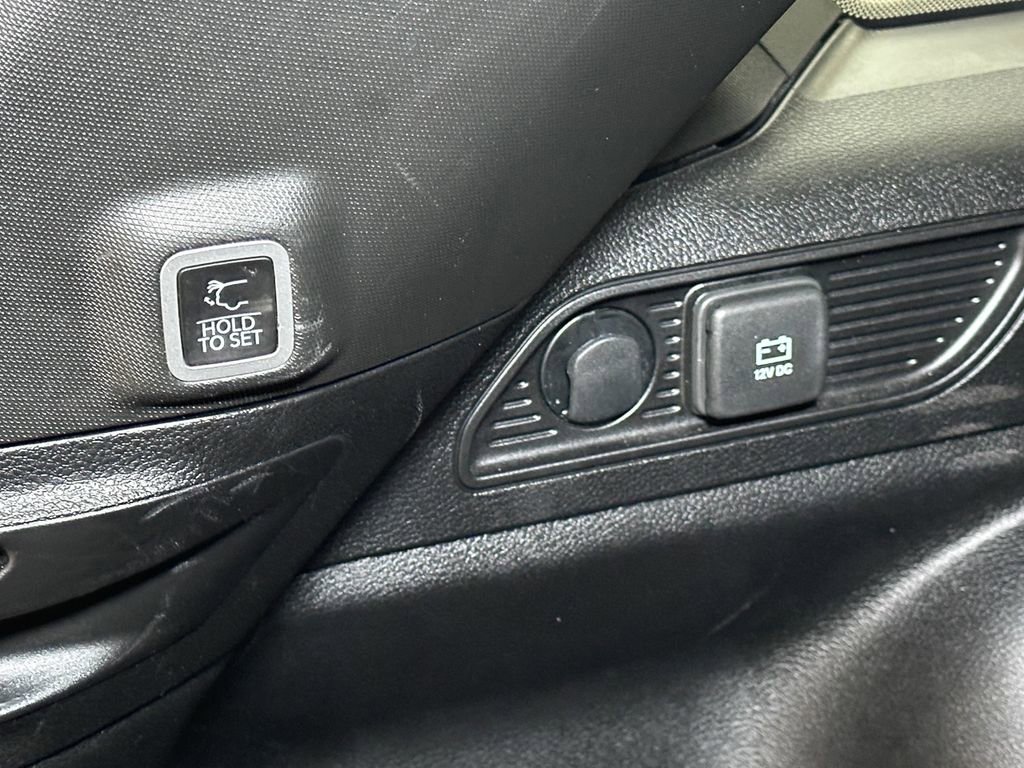 Certified 2023 Jeep Grand Cherokee Altitude image 19