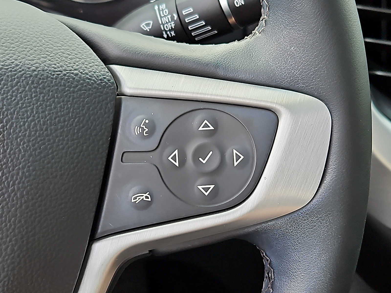 Used 2023 GMC Acadia SLT w/ Elevation Edition AWD/4WD image 24