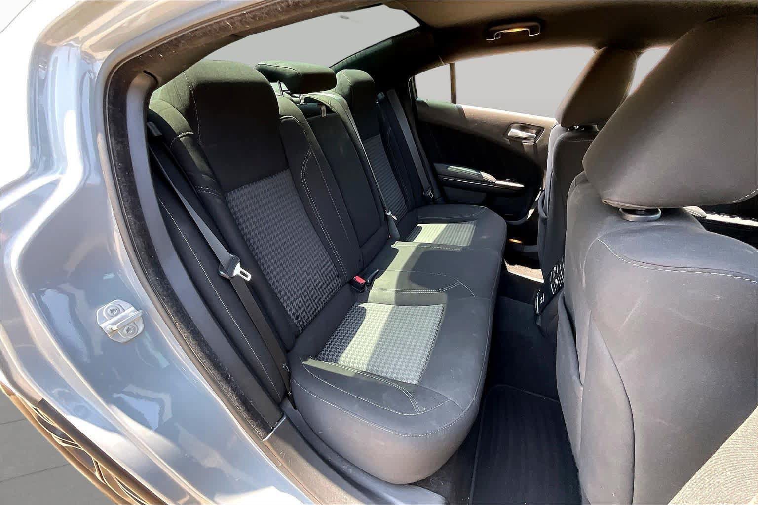 Used 2021 Dodge Charger SXT w/ Blacktop Package AWD/4WD image 19