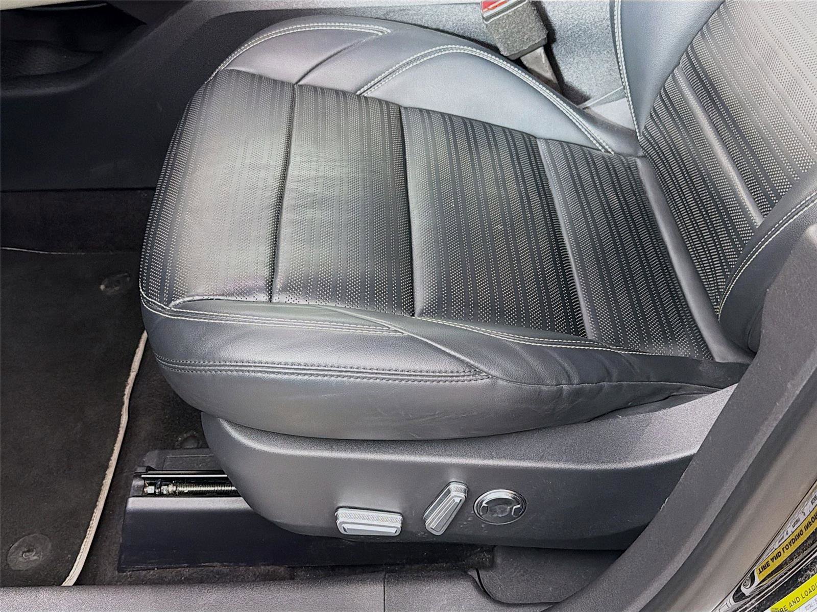 Used 2024 Lincoln Nautilus Reserve image 19