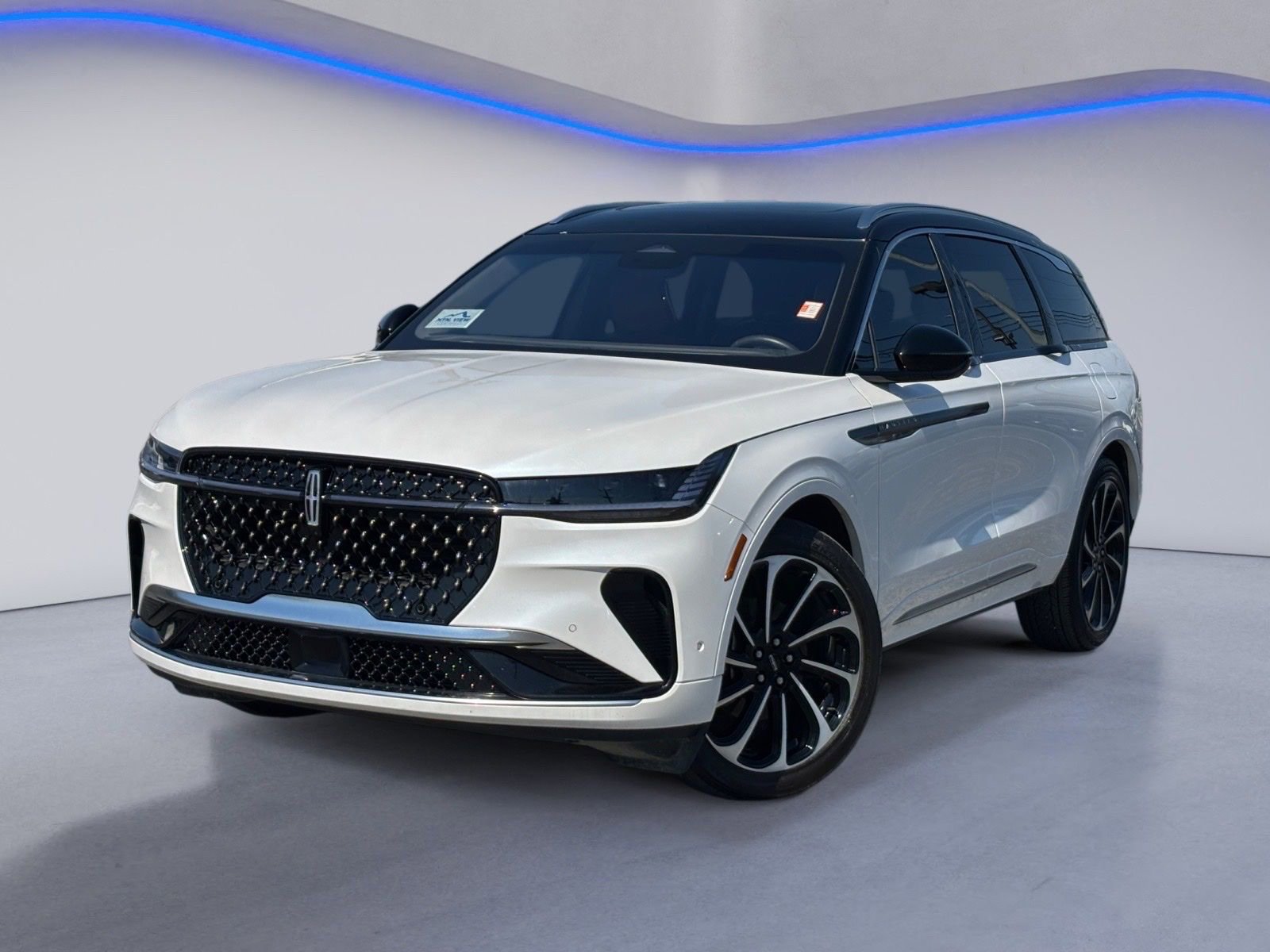 Used 2024 Lincoln Nautilus Black Label image 2