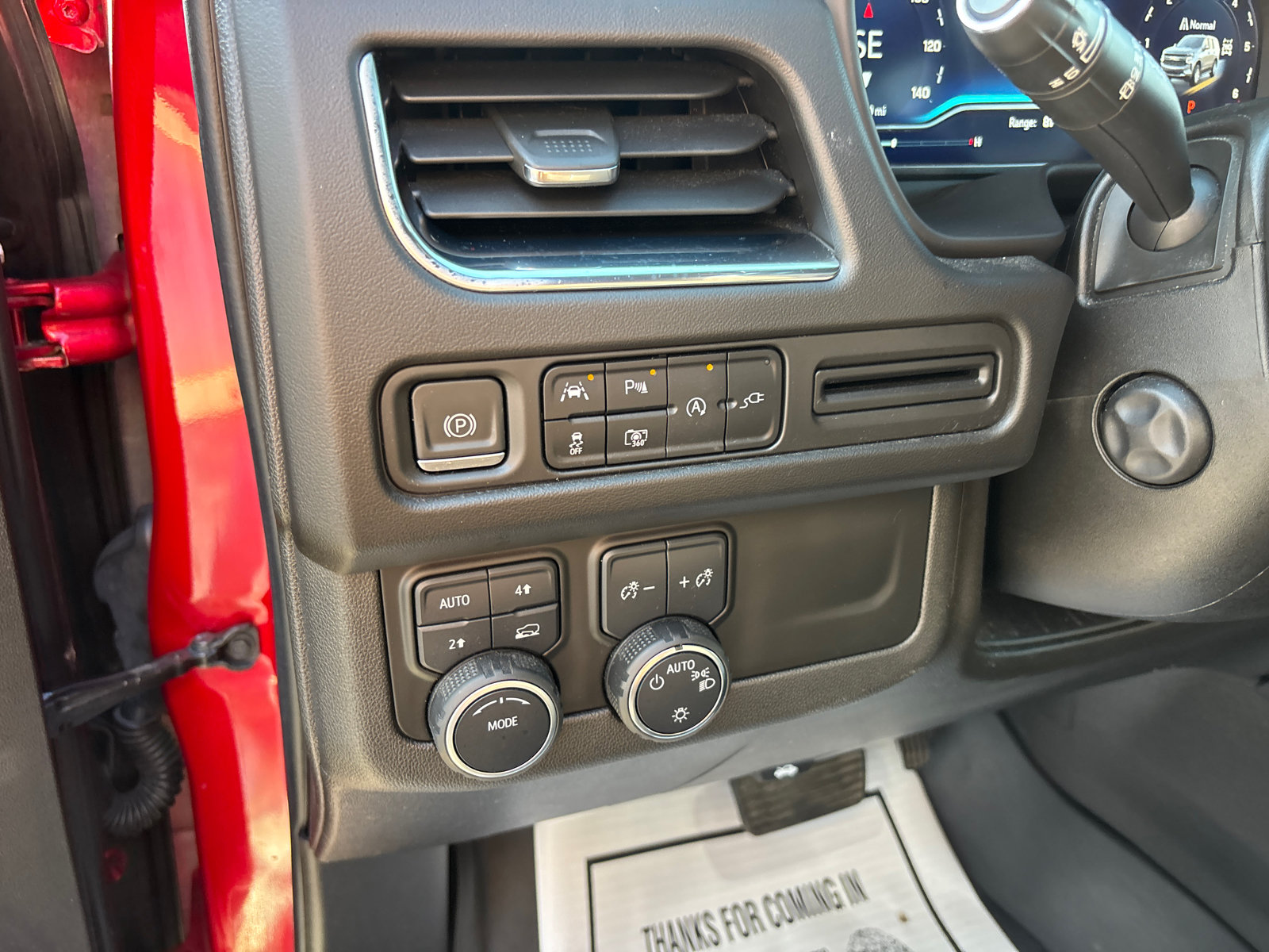 Used 2022 Chevrolet Suburban RST w/ Luxury Package AWD/4WD image 13