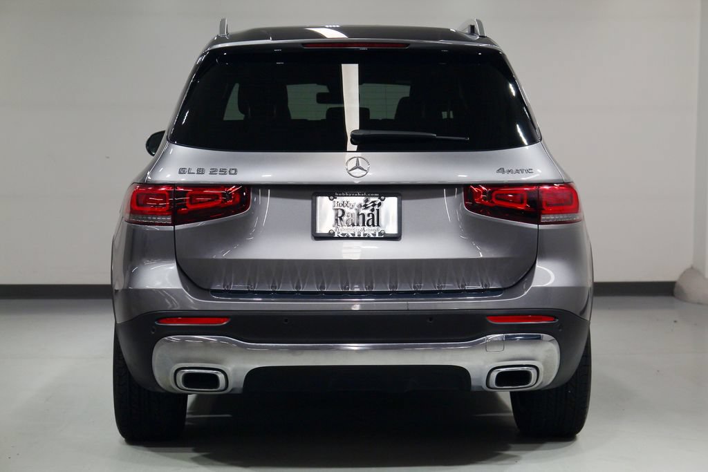 Used 2023 Mercedes-Benz GLB 250 4MATIC image 3