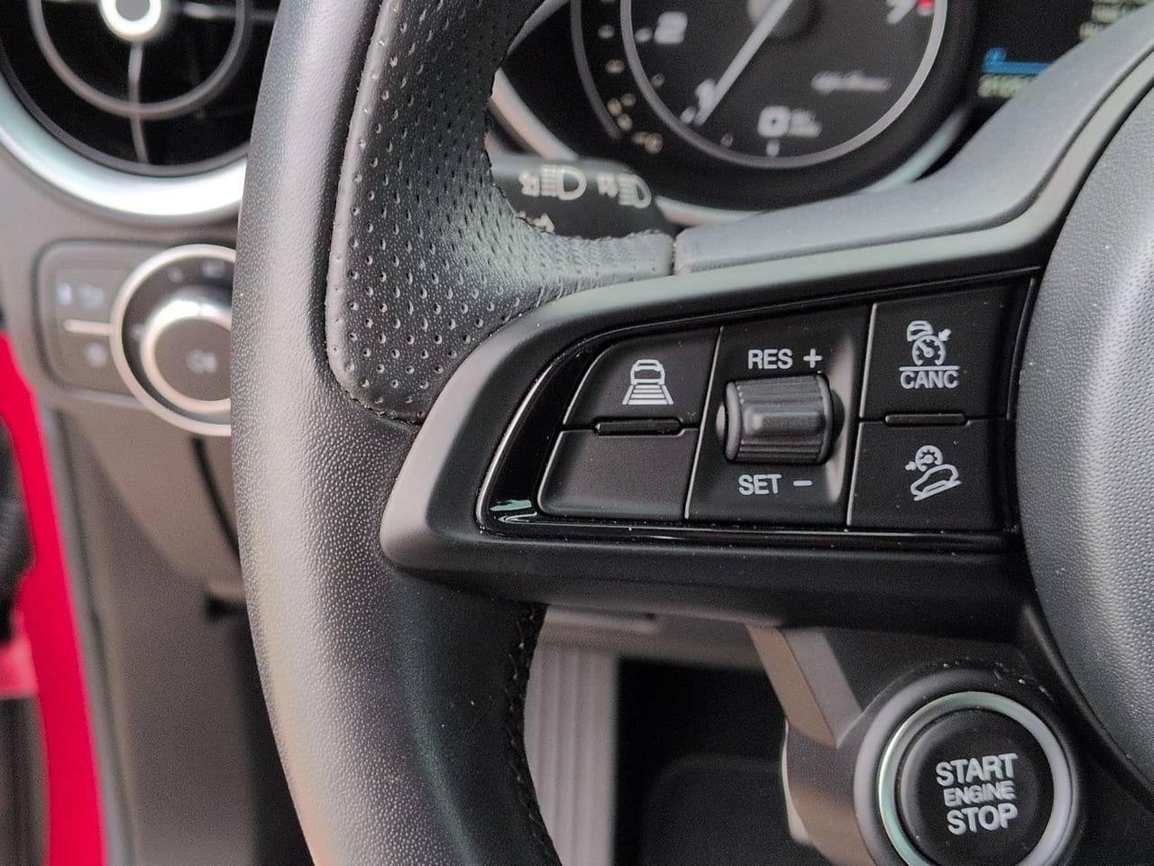 Used 2023 Alfa Romeo Stelvio Sprint RWD image 12