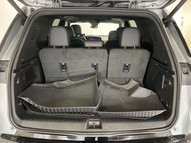 Used 2024 Chevrolet Traverse RS w/ LPO, Floor Liner Package AWD/4WD image 25