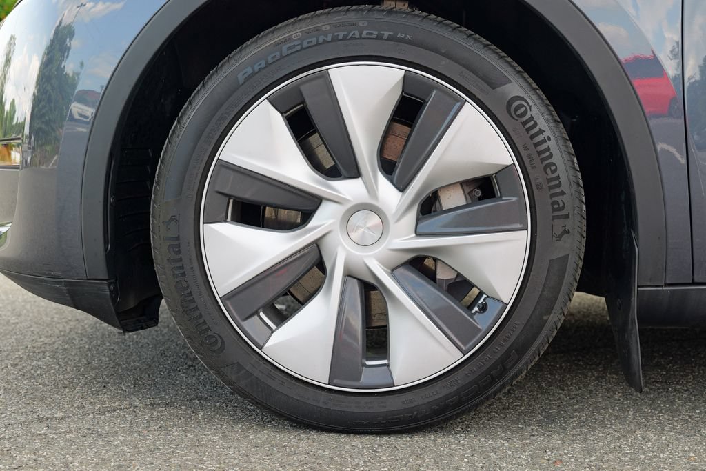 Used 2023 Tesla Model Y Long Range AWD/4WD image 15