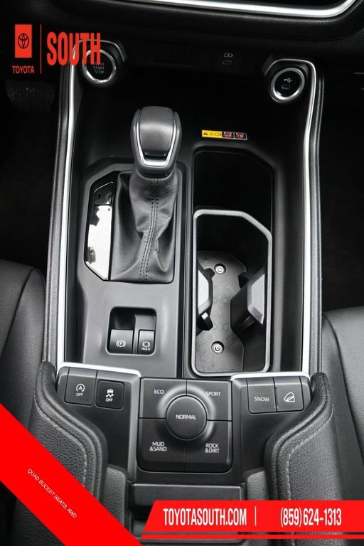 Used 2025 Toyota Grand Highlander AWD image 21