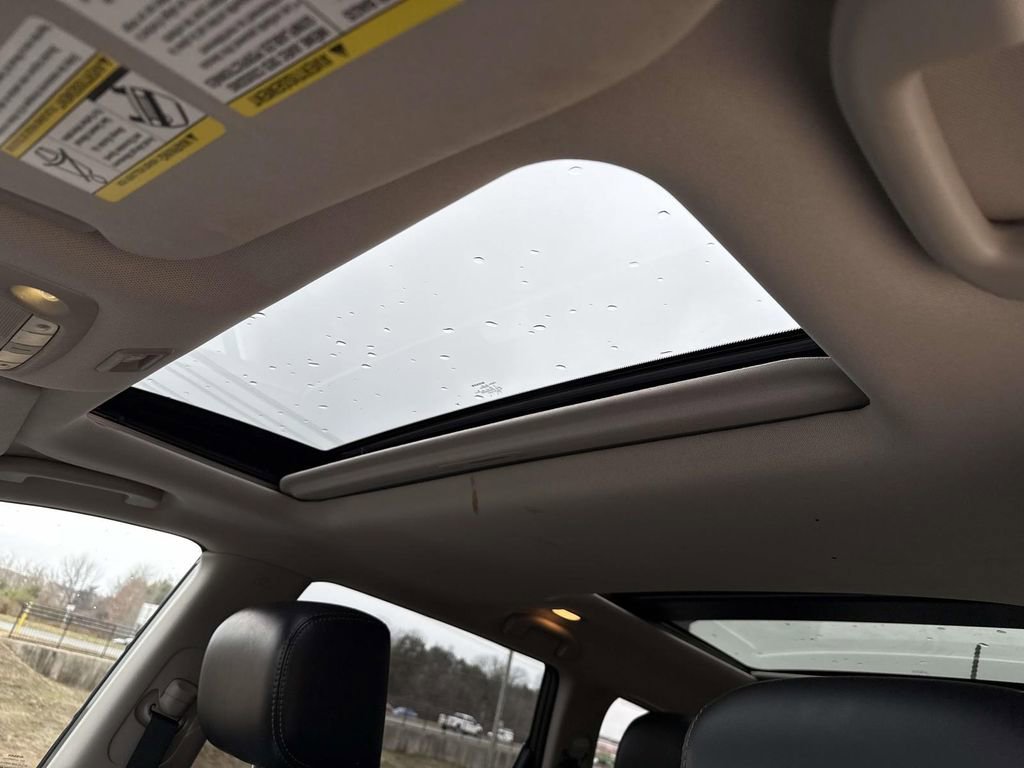 Used 2018 Nissan Pathfinder Platinum image 19