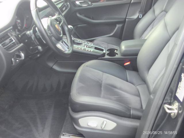 Used 2020 Porsche Macan AWD/4WD image 7