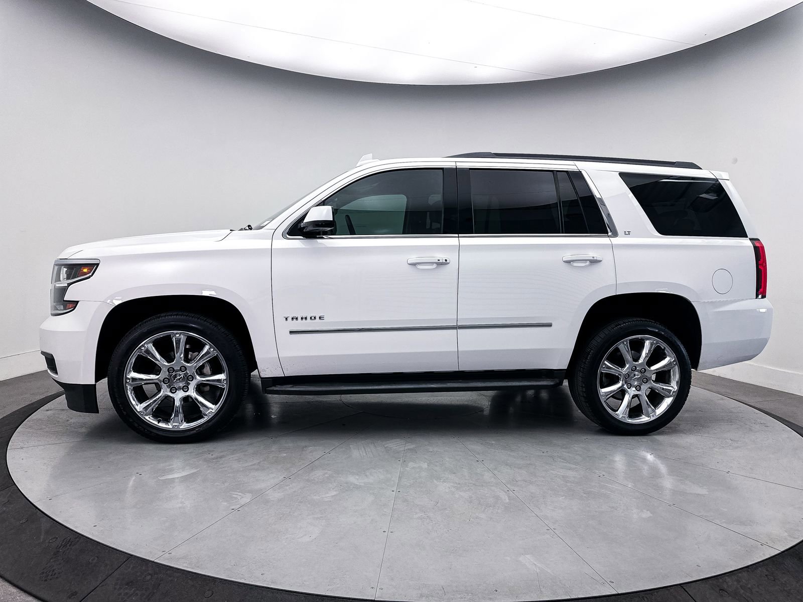 Used 2015 Chevrolet Tahoe LT w/ Luxury Package RWD image 40