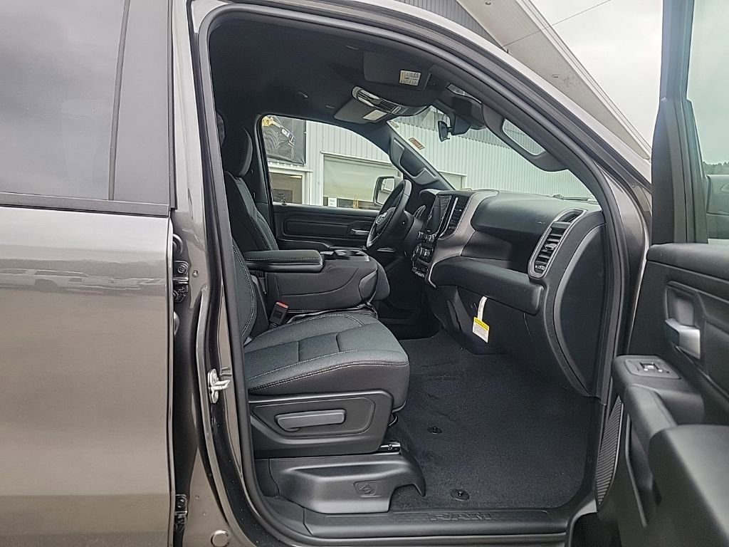 New 2026 RAM 1500 Classic Warlock AWD/4WD image 8