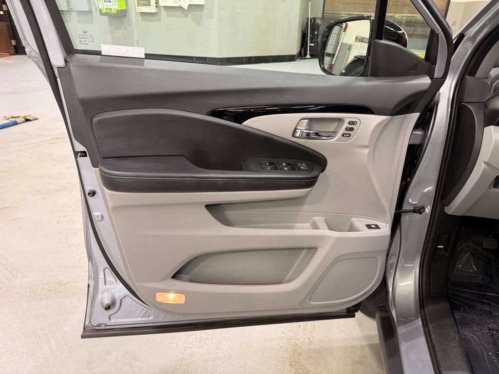 Used 2020 Honda Ridgeline RTL-E image 10