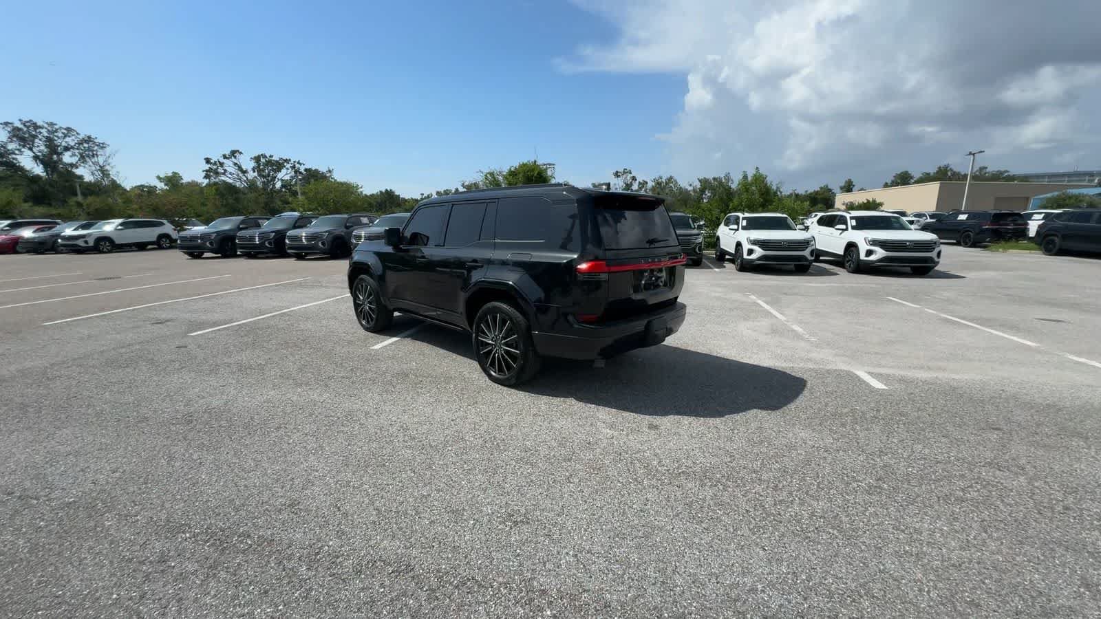 Used 2025 Lexus GX 550 w/ Accessory Package (2T) AWD/4WD image 6