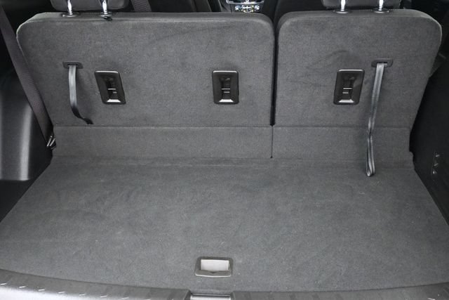 Used 2021 Chevrolet Traverse LT FWD image 33
