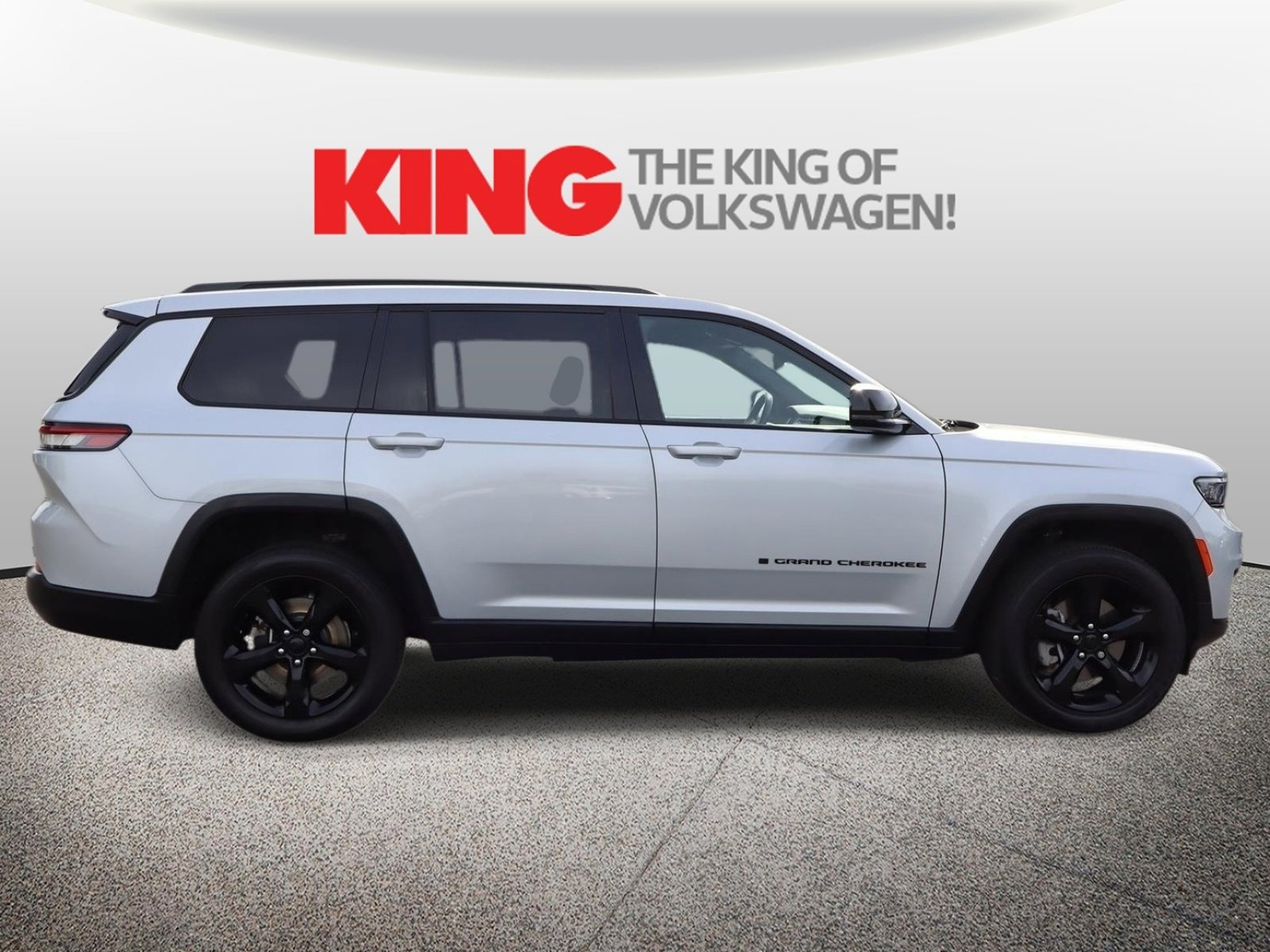 Used 2021 Jeep Grand Cherokee L Laredo AWD/4WD image 2