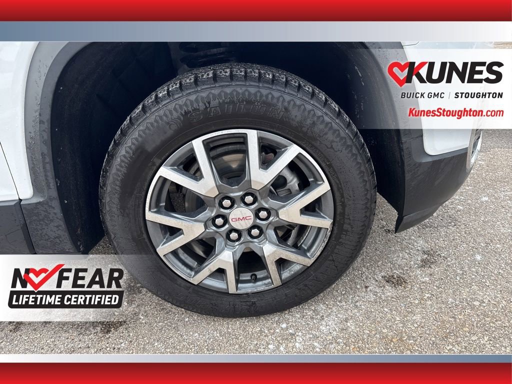 Used 2023 GMC Acadia SLT image 15
