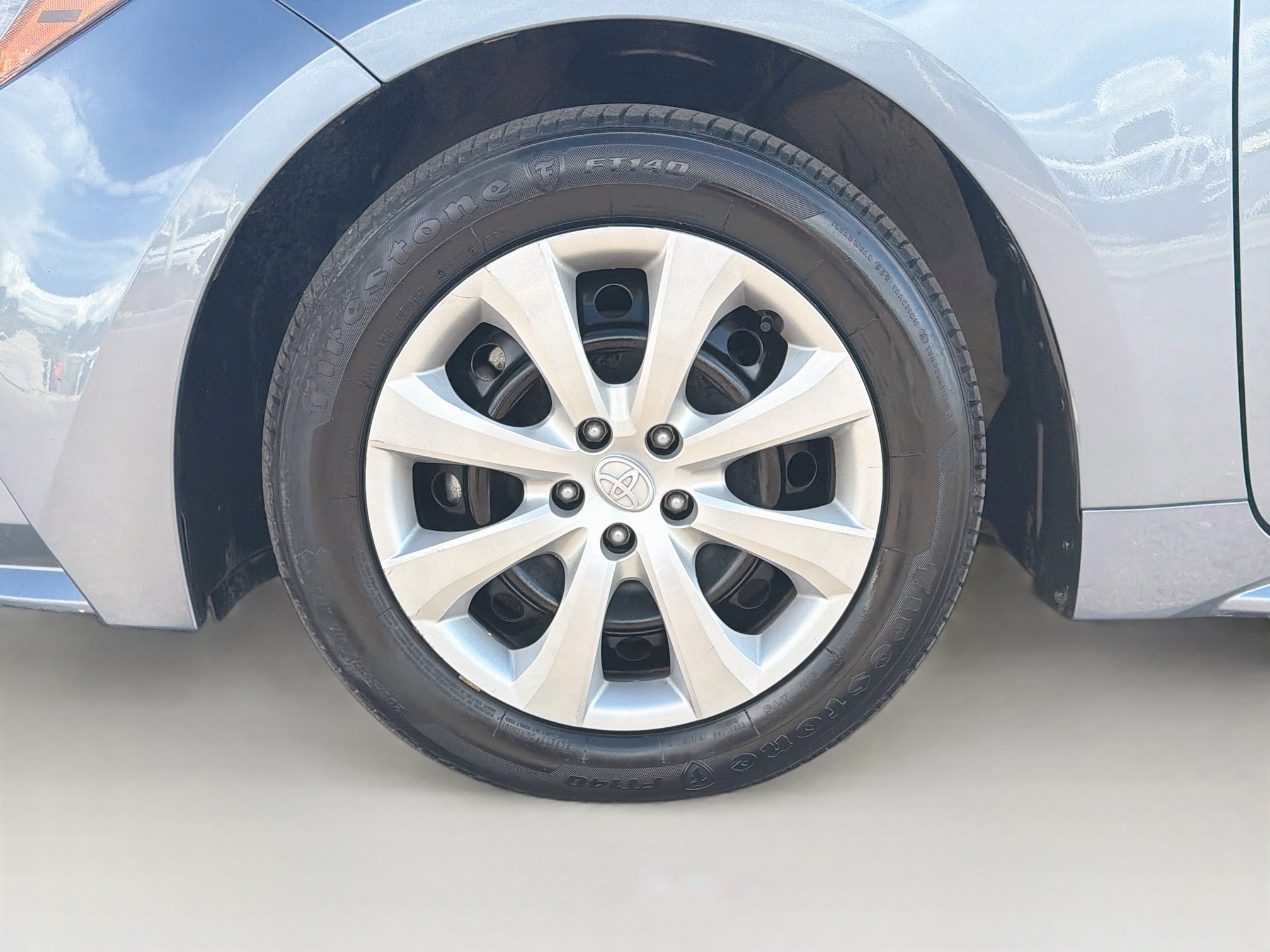 Used 2025 Toyota Corolla LE FWD image 11