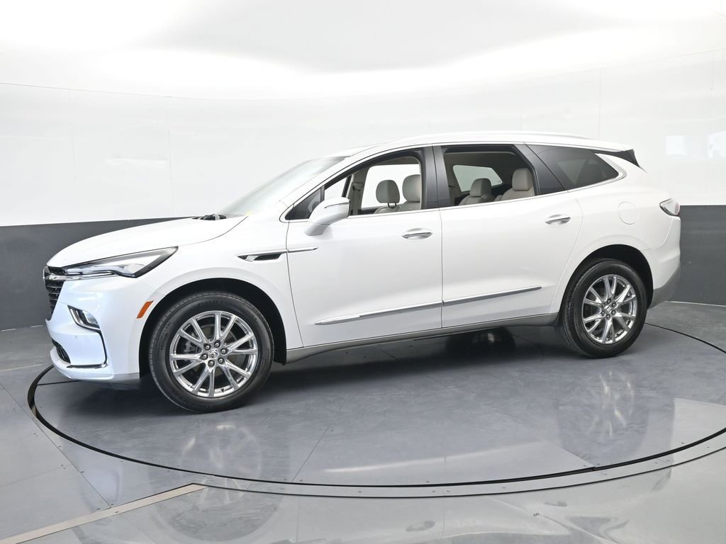 Used 2024 Buick Enclave Essence w/ Experience Buick Package image 2