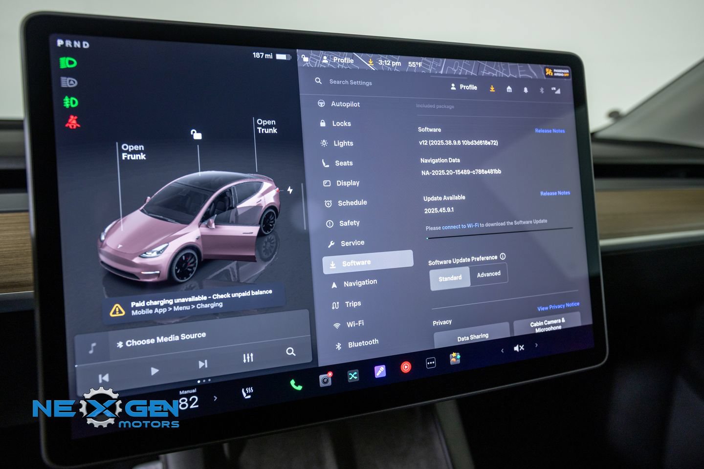 Used 2025 Tesla Model Y Performance AWD/4WD image 19