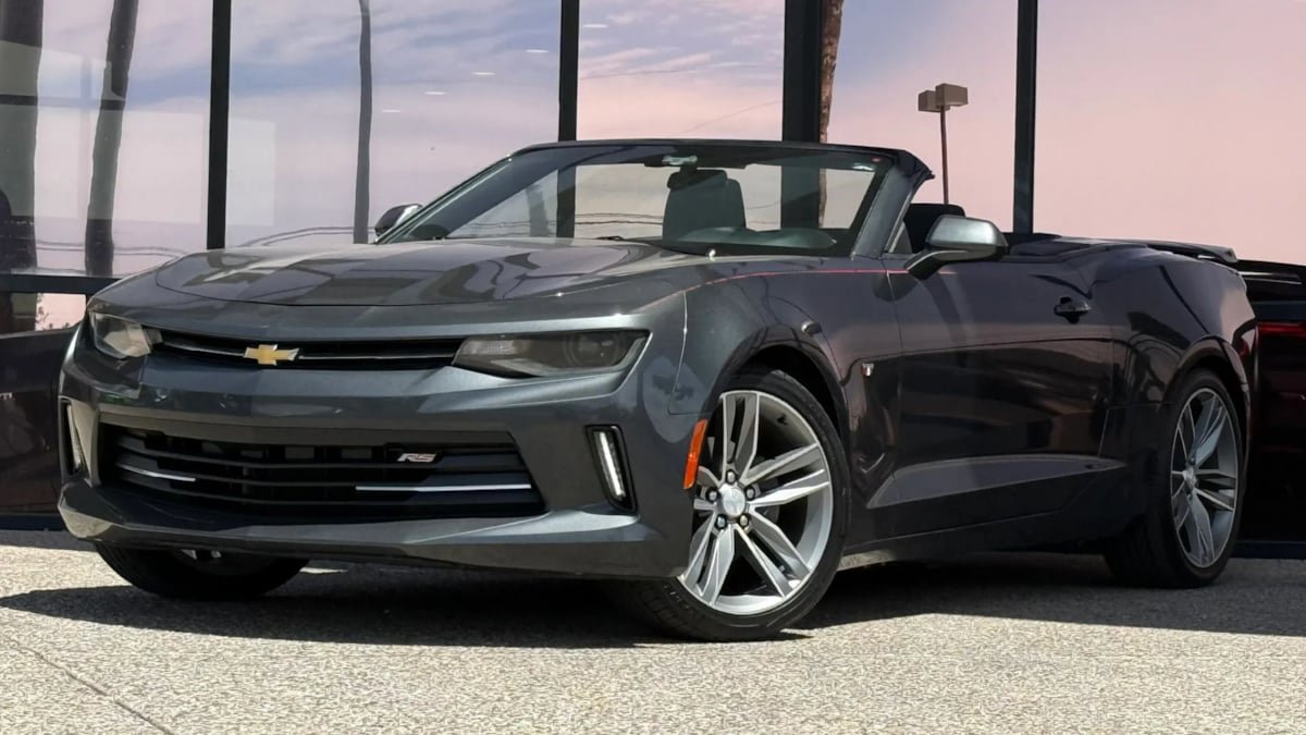 Used 2016 Chevrolet Camaro LT w/ RS Package RWD image 29