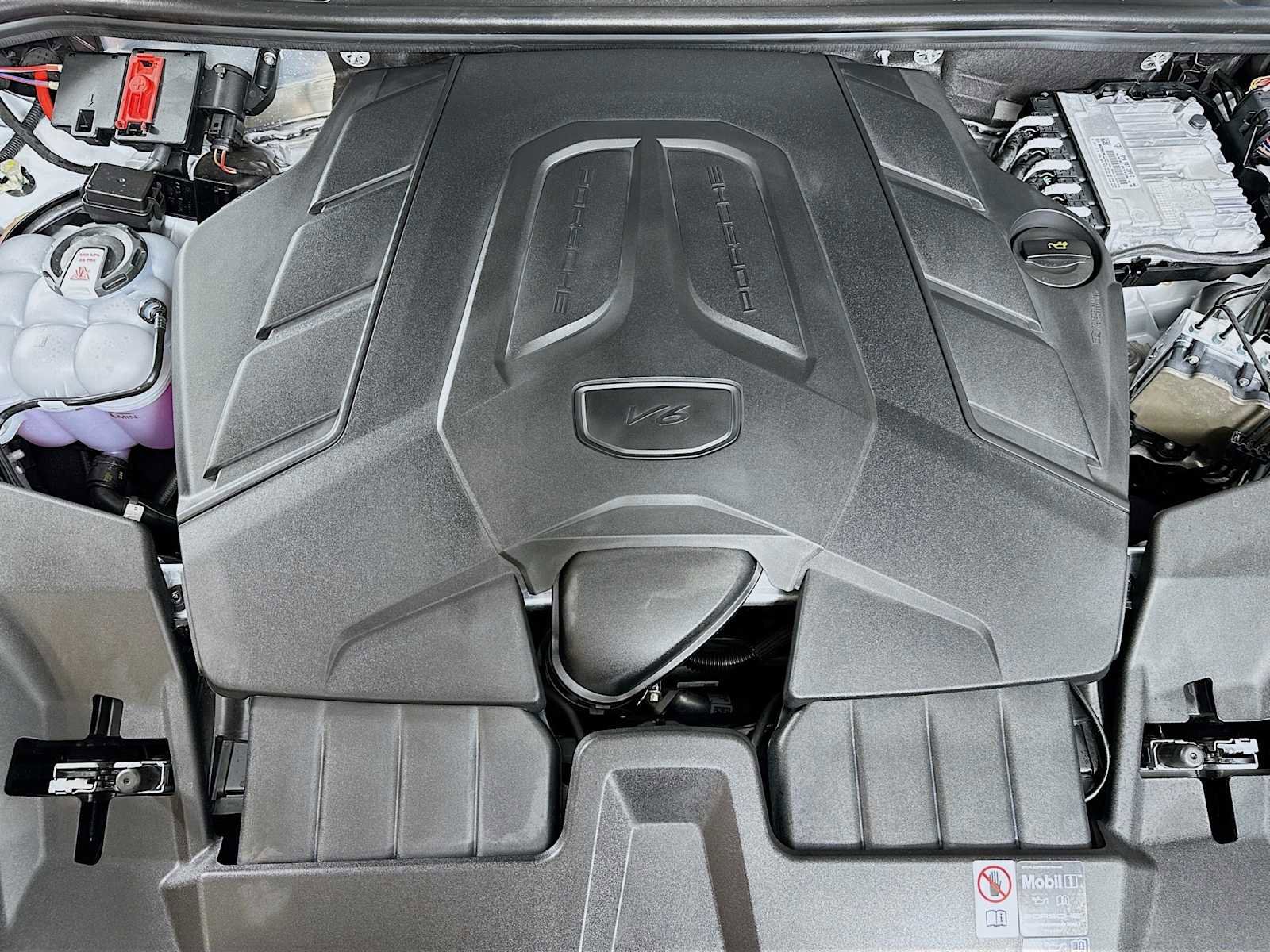 New 2026 Porsche Cayenne Coupe image 30