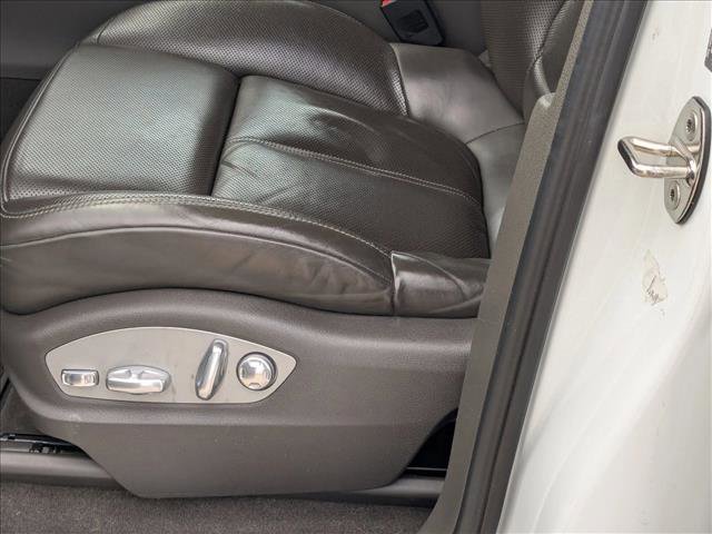 Used 2017 Porsche Macan S image 16