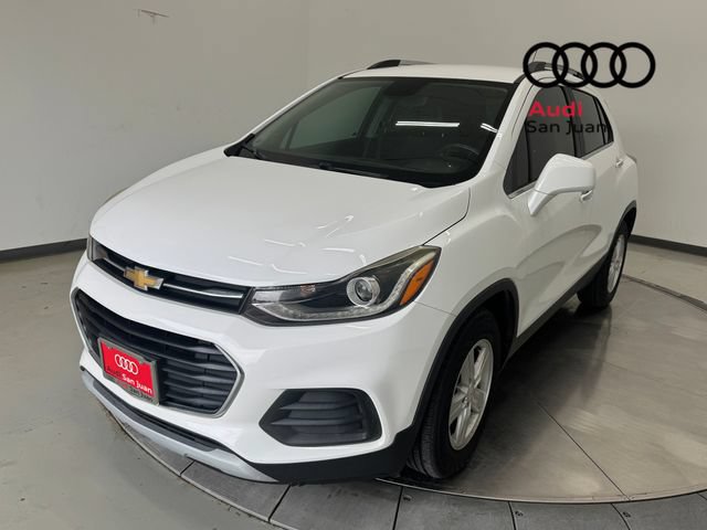 Used 2020 Chevrolet Trax LT w/ Driver Confidence Package FWD image 3