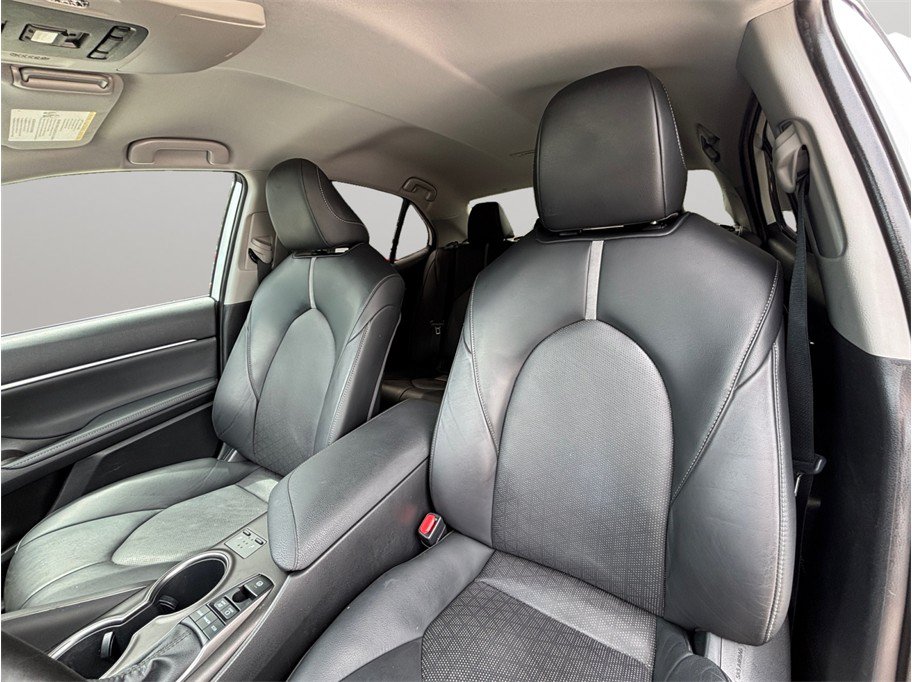 Used 2022 Toyota Camry XSE w/ Cold Weather Package FWD image 16