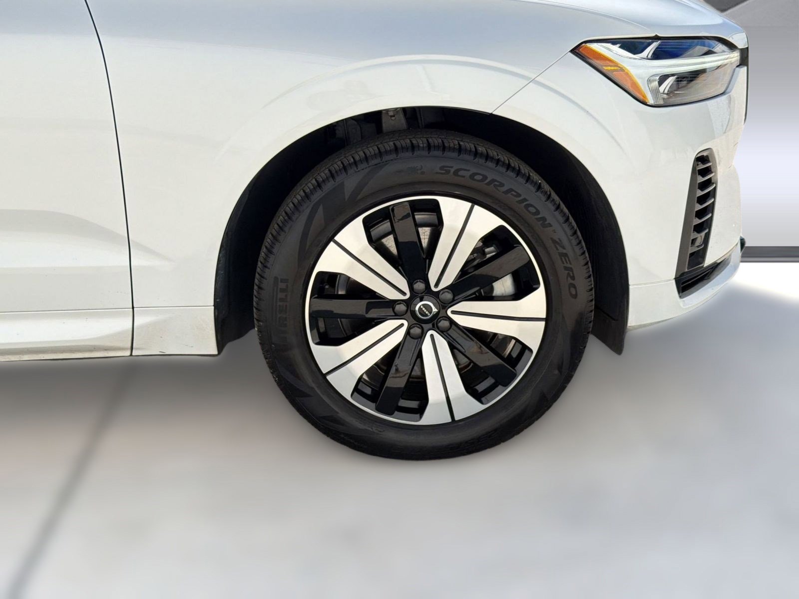 Used 2024 Volvo XC60 T8 Core w/ Protection Package Premier image 11