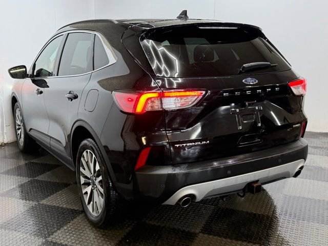 Used 2022 Ford Escape Titanium w/ Class II Trailer Tow Package image 8