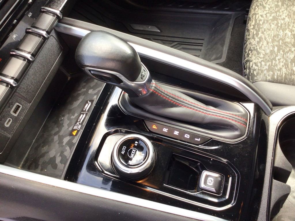 Used 2023 Chevrolet Colorado Z71 w/ Z71 Convenience Package 2 image 16