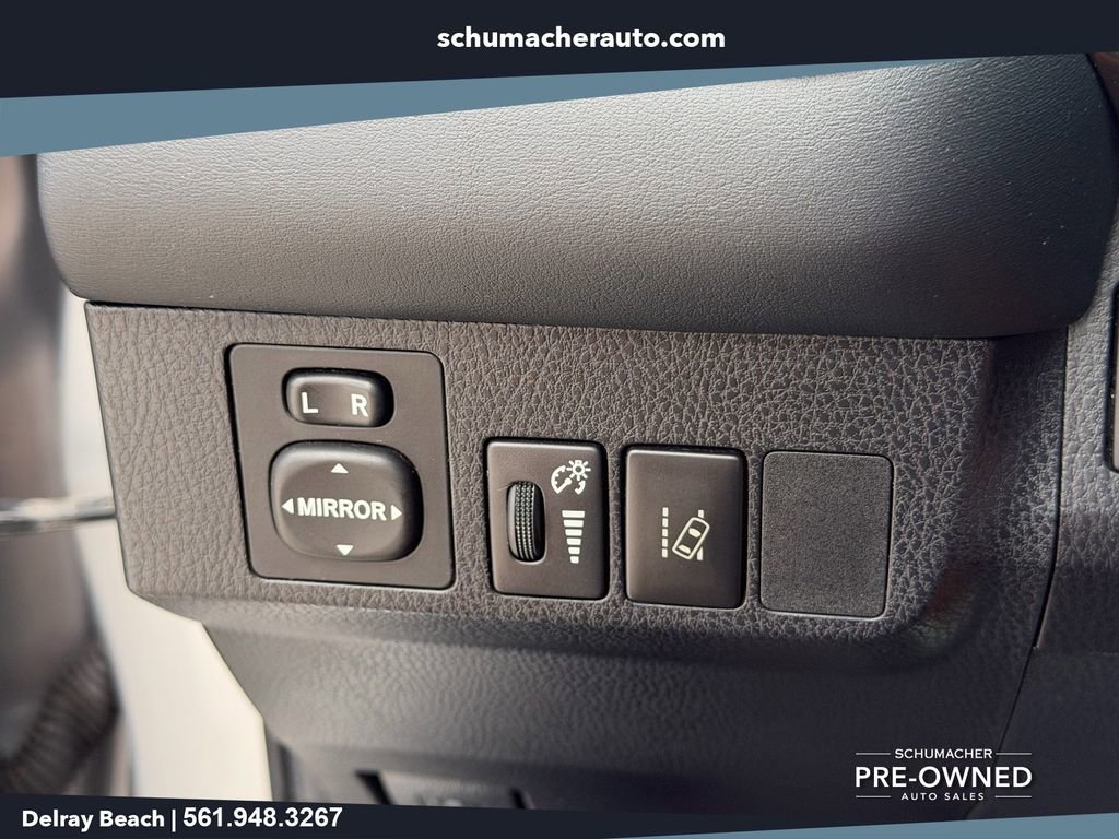 Used 2018 Toyota RAV4 SE w/ Power Extra Value Package AWD/4WD image 24