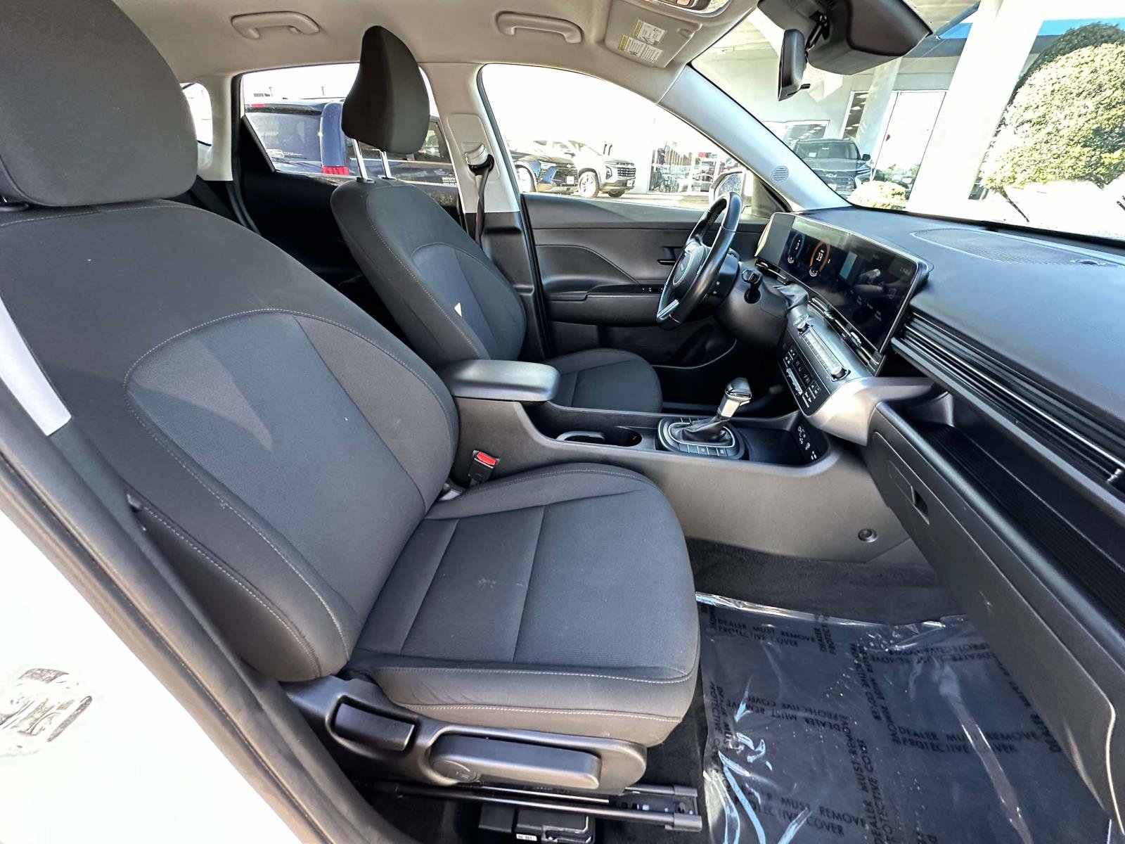 Used 2025 Hyundai Kona SEL FWD image 30