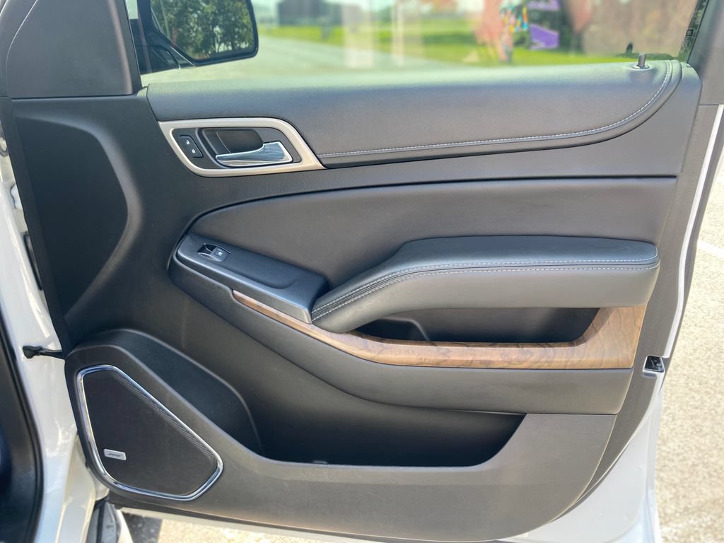 Used 2018 GMC Yukon Denali w/ Open Road Package AWD/4WD image 9