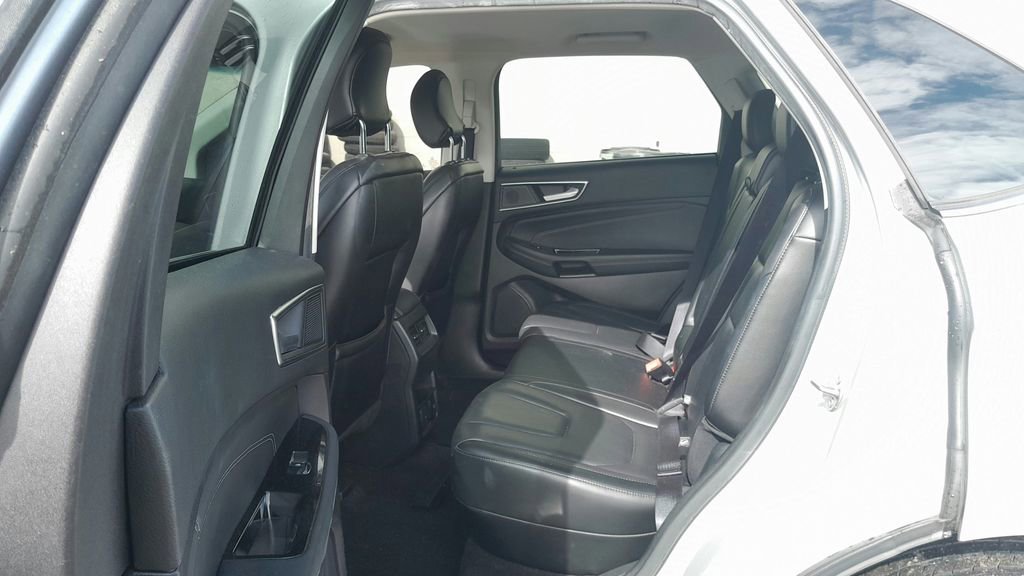 Used 2019 Ford Edge Titanium w/ Cargo Accessory Package FWD image 30
