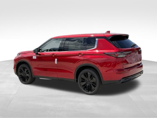 New 2026 Mitsubishi Outlander LE FWD image 3