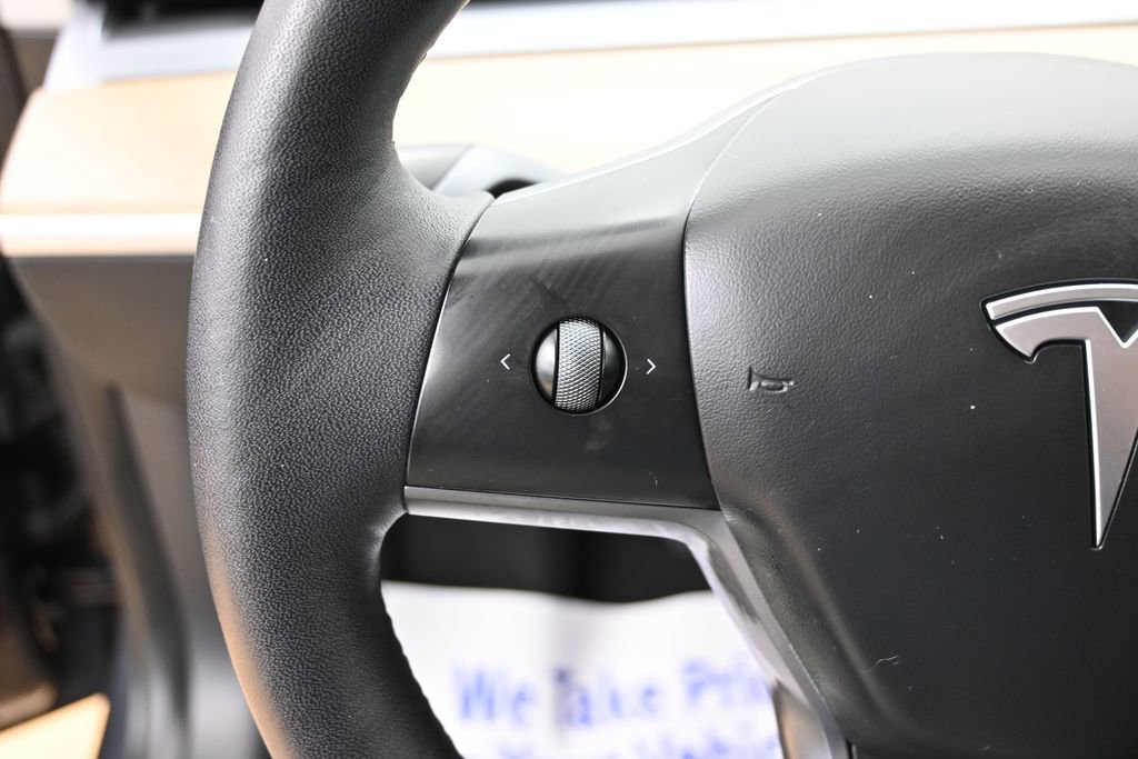 Used 2023 Tesla Model 3 Standard Range image 20