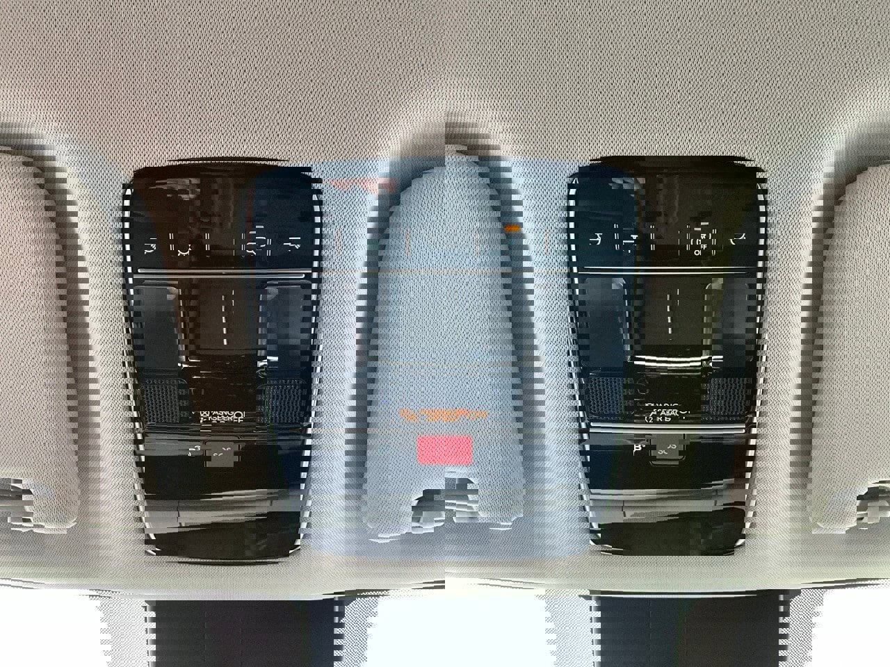 Used 2025 Hyundai Santa Fe SEL image 17