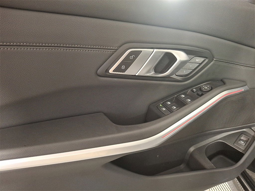 Used 2020 BMW 330i xDrive Sedan w/ Convenience Package image 15