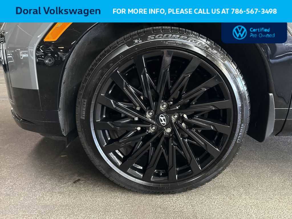 Used 2024 Hyundai Santa Fe Calligraphy image 9