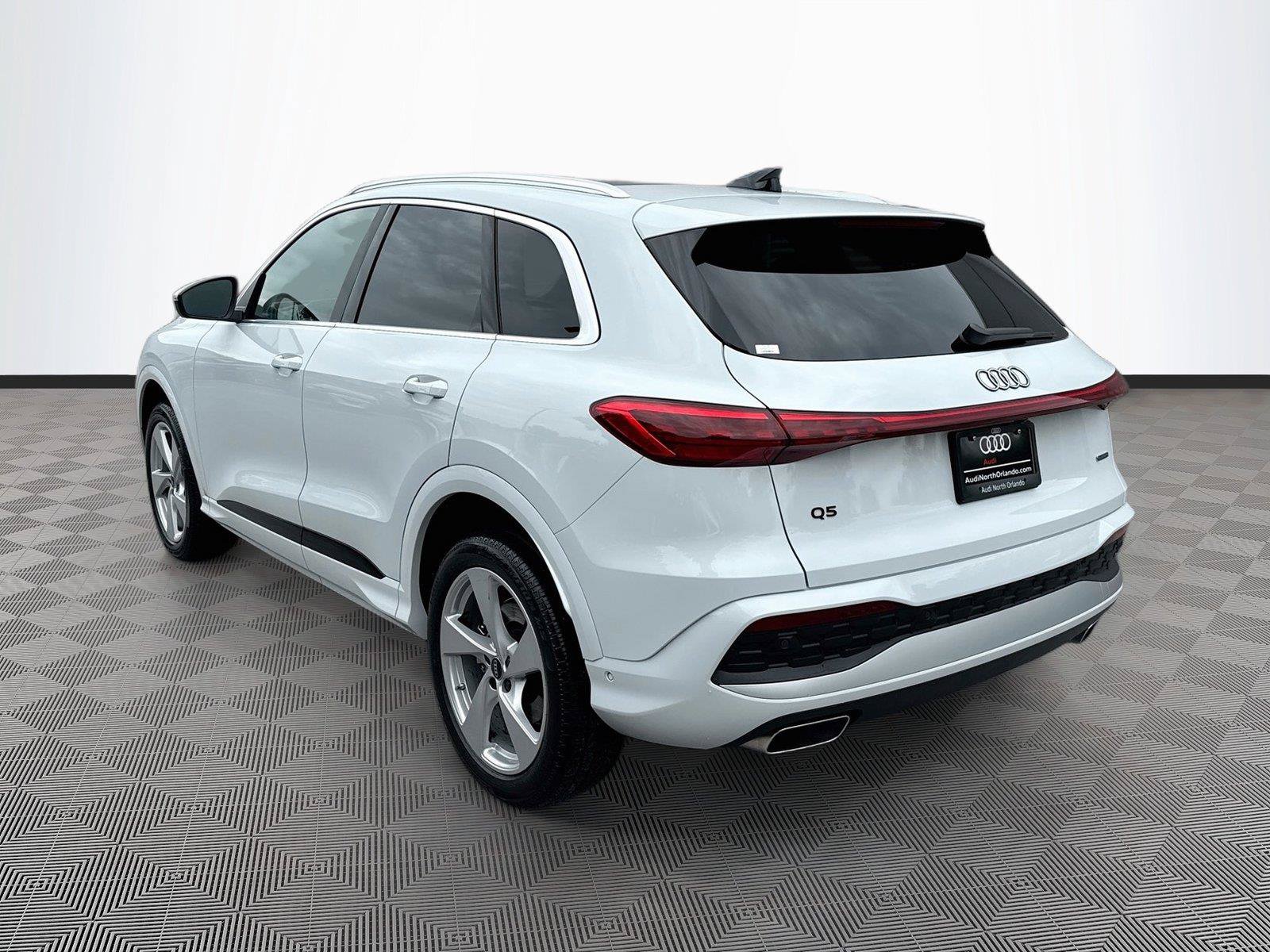 Certified 2025 Audi Q5 Premium AWD/4WD image 5