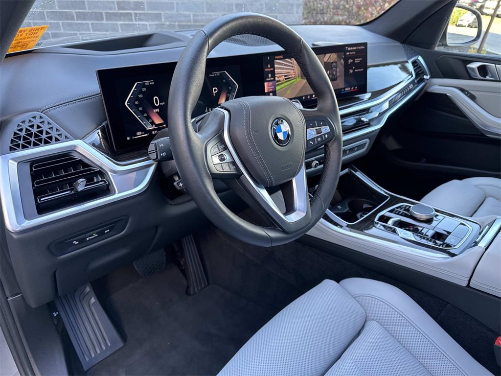Used 2025 BMW X5 xDrive40i w/ Parking Assistance Package image 20