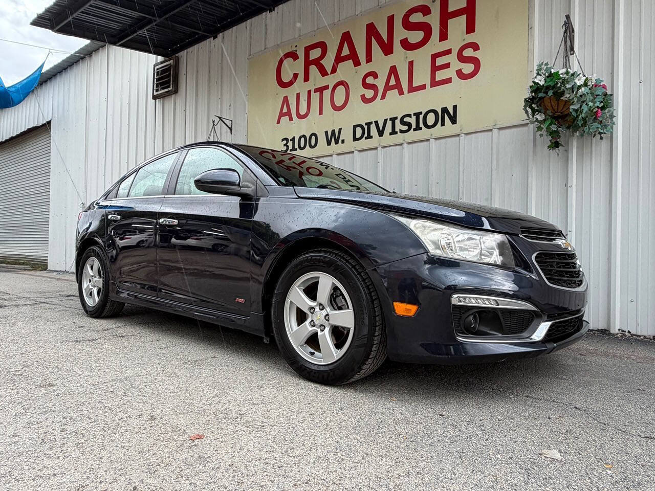 Used 2016 Chevrolet Cruze LT w/ Sun And Sound Package FWD image 2