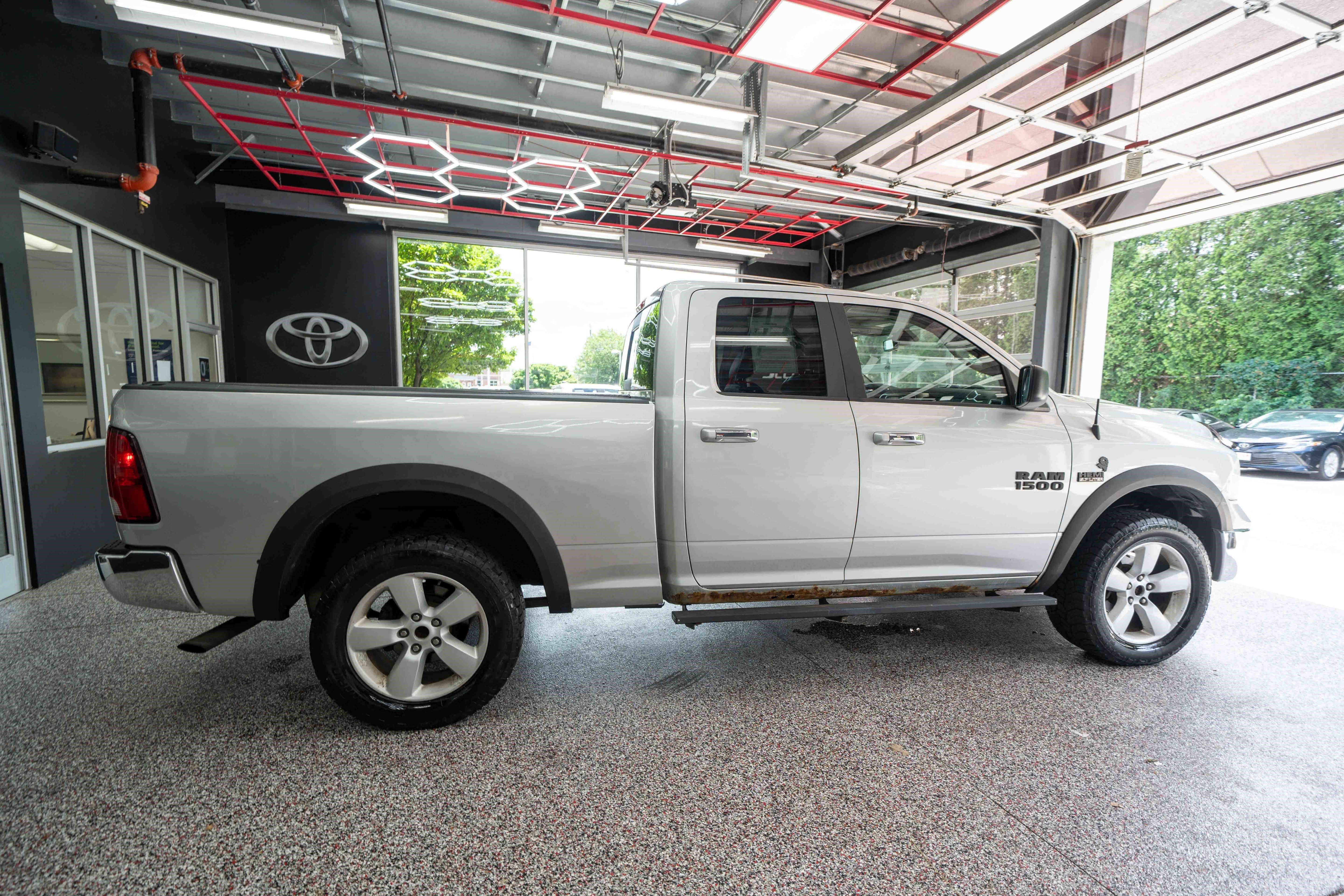 Used 2014 RAM 1500 Classic SLT AWD/4WD image 4