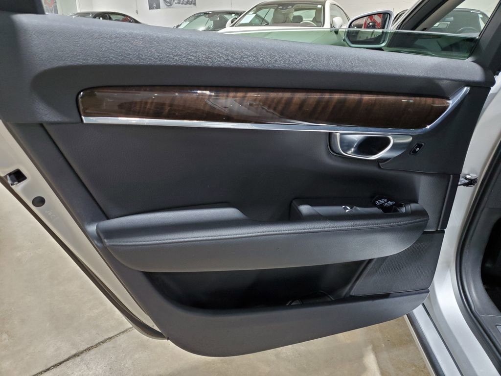 Used 2018 Volvo S90 T5 Momentum w/ Convenience Package AWD/4WD image 26