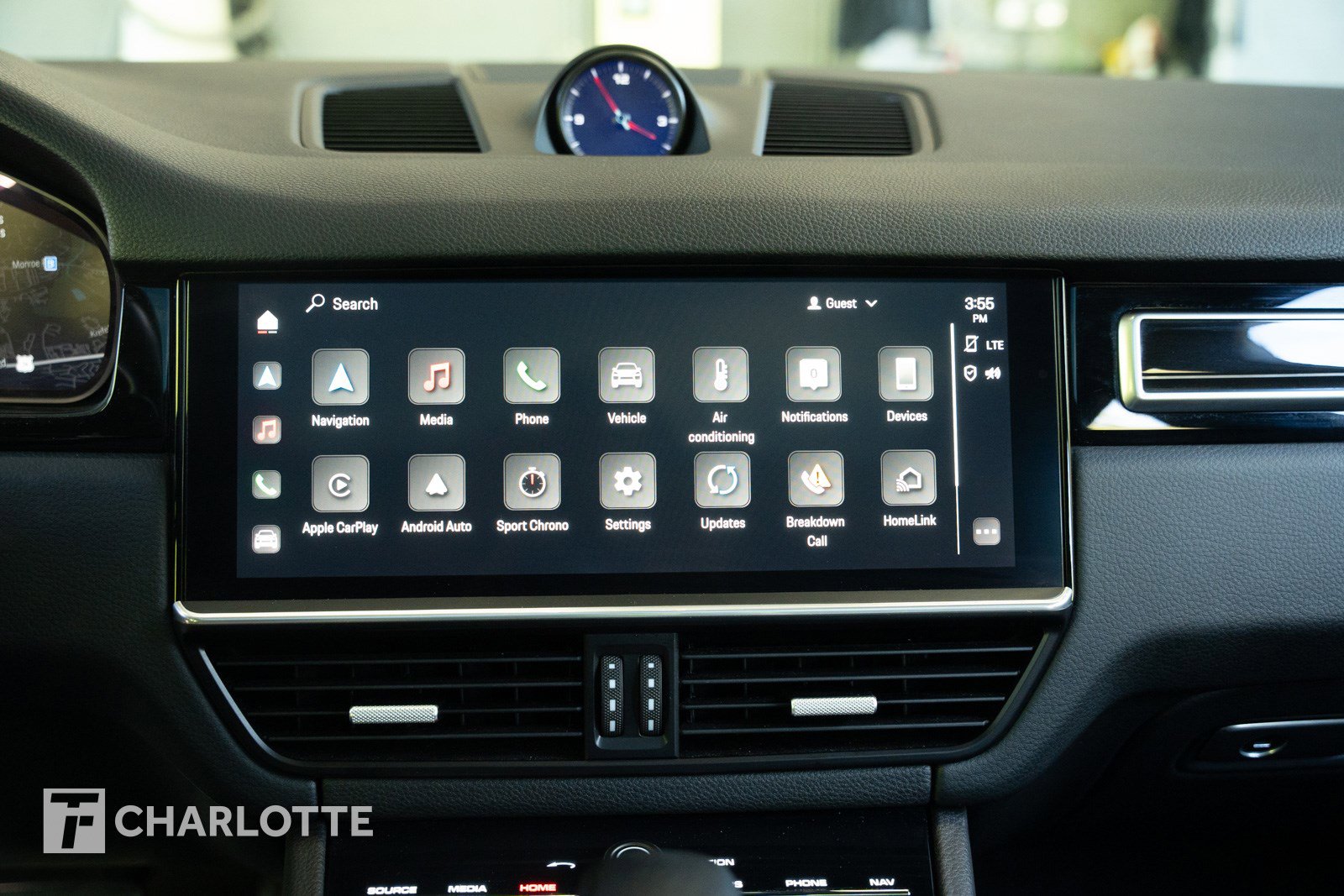 Used 2022 Porsche Cayenne S image 23