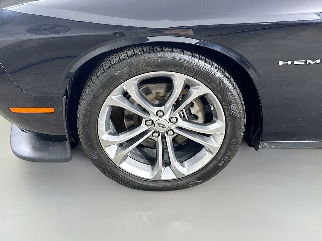 Used 2022 Dodge Challenger R/T RWD image 8