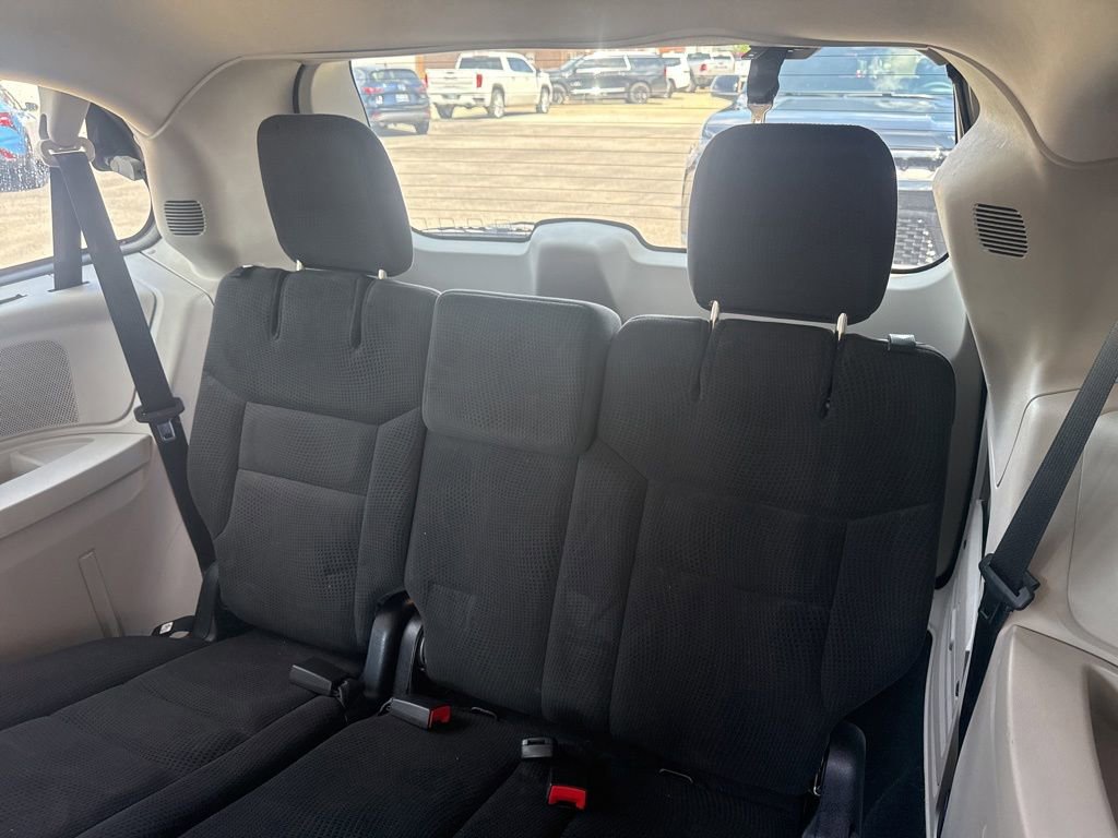 Used 2016 Dodge Grand Caravan SXT FWD image 9